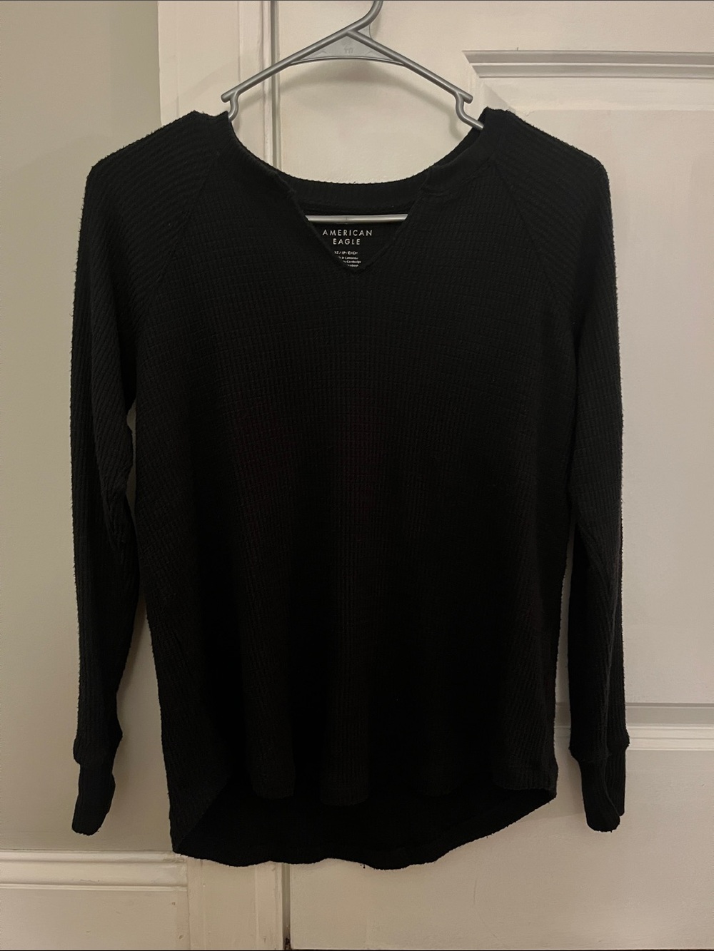 American Eagle Outfitters Black V-Neck Waffle Knit Pullover